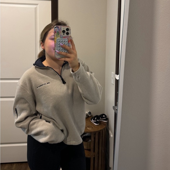 Old navy vintage Women's Cream Fleece Pullover - Picture 1 of 4